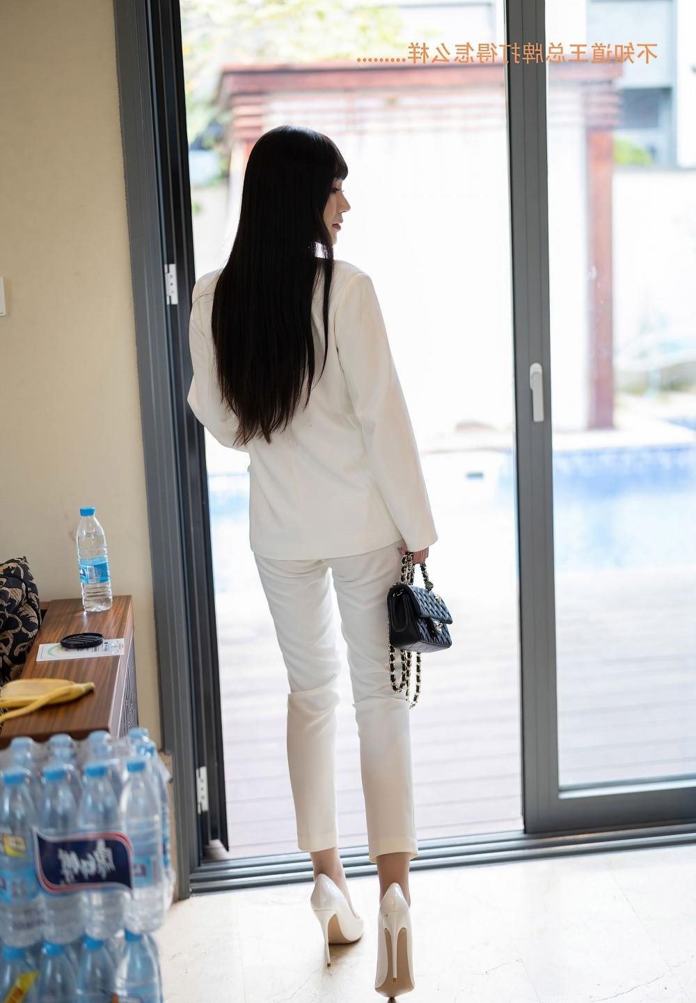 美女班主任成为我性奴