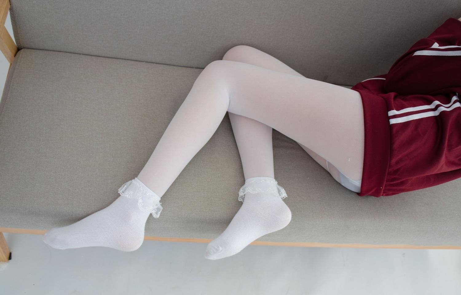 撞击麻麻的肥臀大腚